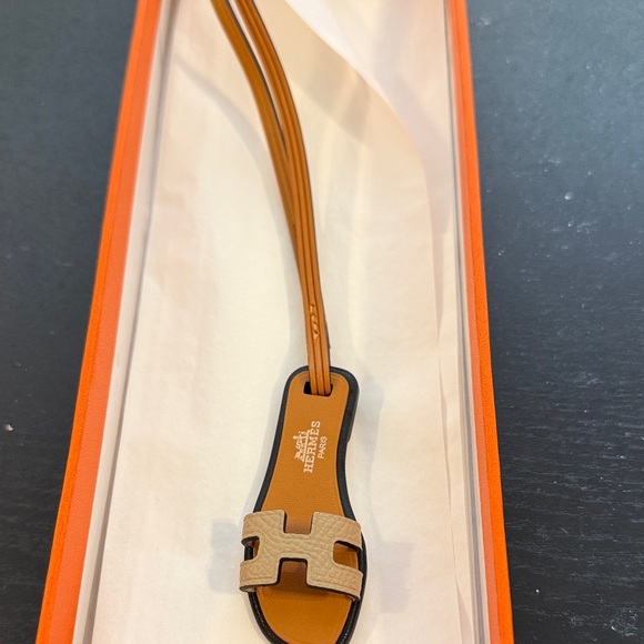 Hermes Beige and Black Key Holder